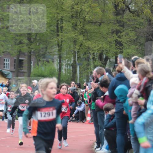 13.04.2025 - Hammer Lauf A. Gomolzig http://msf.ph/oto/7655682 13.04.2025 09:24:07 Ziel 358, 370, 774, 811, 827, 869, 907, 1291, 1370, 1415, 1493, 1512, 1519, 1523, 1535, 1823, 1856 meine-sportfotos.de