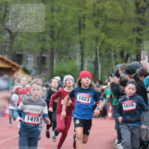 13.04.2025 - Hammer Lauf A. Gomolzig http://msf.ph/oto/7655693 13.04.2025 09:24:11 Ziel 358, 363, 370, 373, 811, 827, 847, 849, 869, 907, 1128, 1209, 1356, 1415, 1450, 1493, 1507, 1509, 1519, 1535, 1823, 1890 meine-sportfotos.de