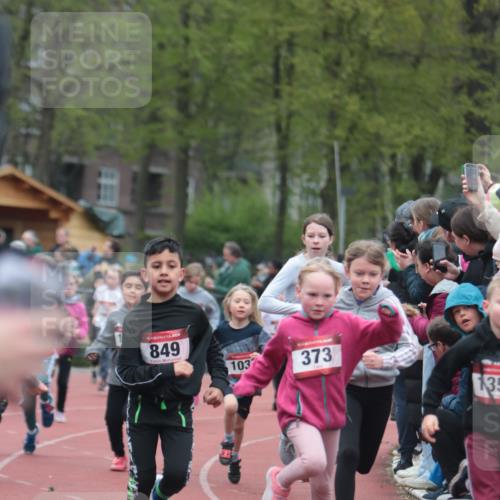 13.04.2025 - Hammer Lauf A. Gomolzig http://msf.ph/oto/7655723 13.04.2025 09:24:20 Ziel 363, 373, 734, 780, 785, 786, 787, 799, 801, 840, 847, 849, 870, 877, 913, 1037, 1128, 1170, 1209, 1295, 1352, 1356, 1426, 1436, 1479, 1486, 1507, 1539, 1540, 1779 meine-sportfotos.de