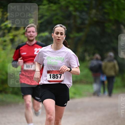 13.04.2025 - Hammer Lauf Dr. Thomas Lammeyer http://msf.ph/oto/7655821 13.04.2025 10:37:34 Laufen 22, 497, 15, 1857 meine-sportfotos.de