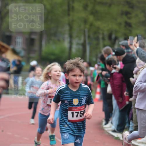 13.04.2025 - Hammer Lauf A. Gomolzig http://msf.ph/oto/7655829 13.04.2025 09:25:05 Ziel 478, 595, 696, 775, 808, 846, 919, 1234, 1252, 1410, 1440, 1444, 1522, 1626, 1750, 1873, 1914 meine-sportfotos.de