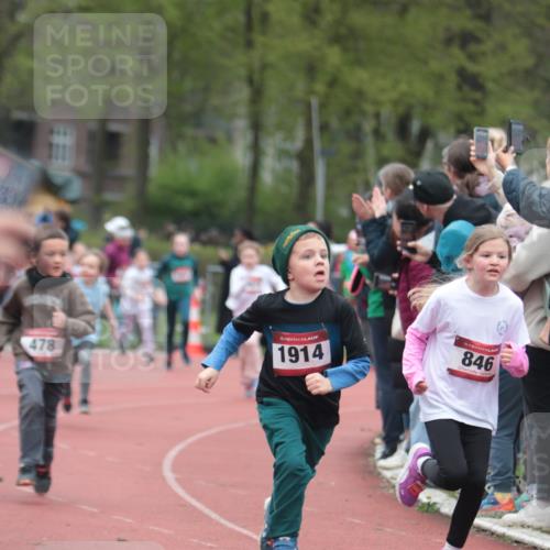 13.04.2025 - Hammer Lauf A. Gomolzig http://msf.ph/oto/7655838 13.04.2025 09:25:09 Ziel 478, 696, 808, 846, 886, 919, 939, 1234, 1404, 1444, 1451, 1626, 1873, 1914 meine-sportfotos.de