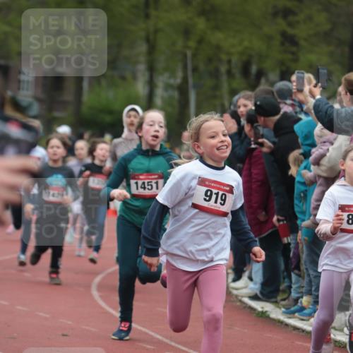 13.04.2025 - Hammer Lauf A. Gomolzig http://msf.ph/oto/7655847 13.04.2025 09:25:15 Ziel 696, 716, 808, 857, 878, 886, 939, 1210, 1230, 1241, 1350, 1404, 1429, 1451, 1462, 1518, 1624, 1882, 1885 meine-sportfotos.de