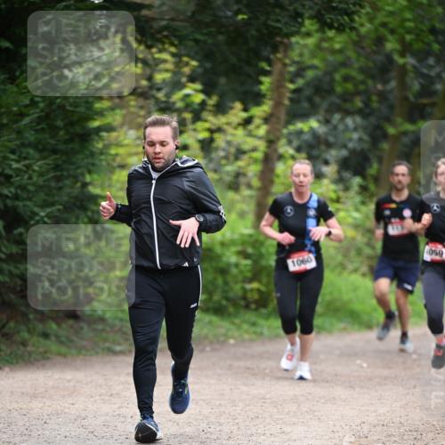 13.04.2025 - Hammer Lauf Dr. Thomas Lammeyer http://msf.ph/oto/7655864 13.04.2025 10:37:45 Laufen 1060, 059 meine-sportfotos.de