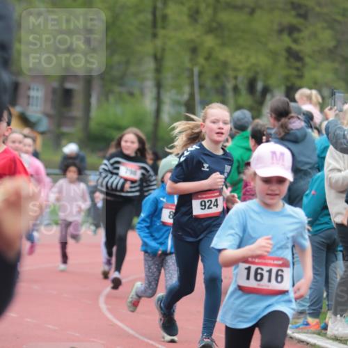 13.04.2025 - Hammer Lauf A. Gomolzig http://msf.ph/oto/7655893 13.04.2025 09:25:34 Ziel 542, 682, 691, 795, 797, 798, 813, 864, 963, 973, 989, 1359, 1361, 1428, 1461, 1615, 1616, 1701 meine-sportfotos.de