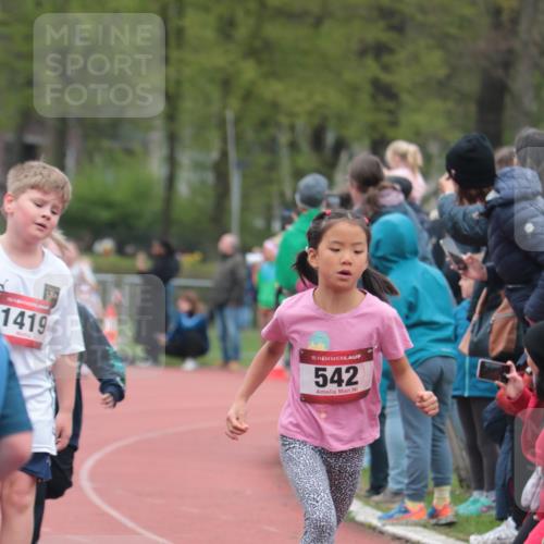 13.04.2025 - Hammer Lauf A. Gomolzig http://msf.ph/oto/7655911 13.04.2025 09:25:41 Ziel 542, 657, 777, 795, 816, 820, 866, 1141, 1172, 1419, 1421, 1425, 1536, 1547, 1918 meine-sportfotos.de