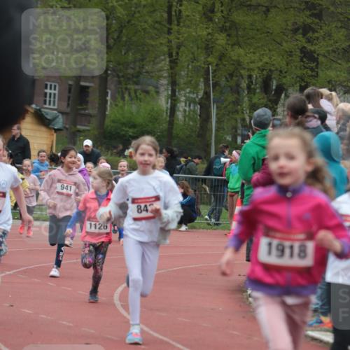 13.04.2025 - Hammer Lauf A. Gomolzig http://msf.ph/oto/7655930 13.04.2025 09:25:48 Ziel 402, 803, 809, 866, 901, 941, 1126, 1172, 1315, 1419, 1421, 1425, 1474, 1547, 1811, 1918 meine-sportfotos.de