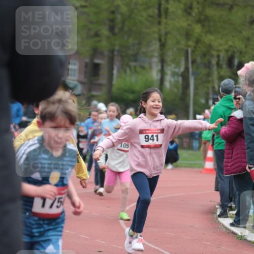 13.04.2025 - Hammer Lauf A. Gomolzig http://msf.ph/oto/7655940 13.04.2025 09:25:50 Ziel 402, 640, 803, 809, 901, 941, 1126, 1315, 1425, 1474, 1547, 1811 meine-sportfotos.de