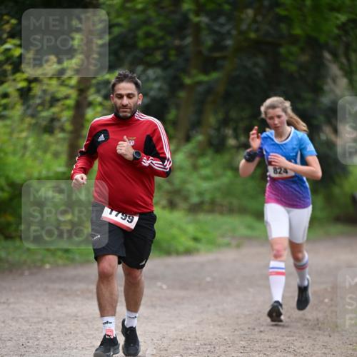 13.04.2025 - Hammer Lauf Dr. Thomas Lammeyer http://msf.ph/oto/7655945 13.04.2025 10:38:02 Laufen 799, 824 meine-sportfotos.de