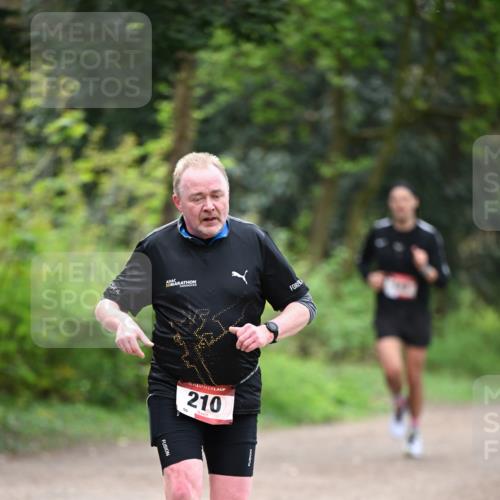 13.04.2025 - Hammer Lauf Dr. Thomas Lammeyer http://msf.ph/oto/7655996 13.04.2025 10:38:15 Laufen 15, 210, 59 meine-sportfotos.de