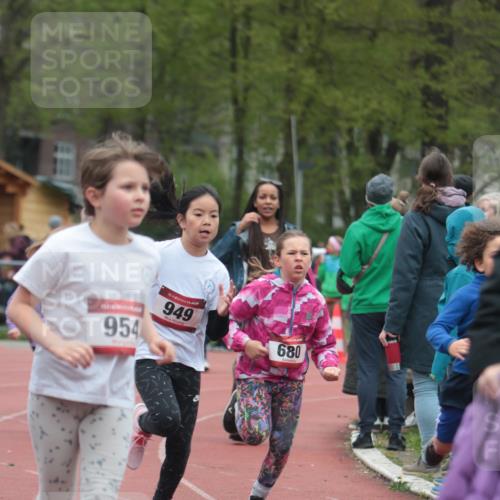 13.04.2025 - Hammer Lauf A. Gomolzig http://msf.ph/oto/7656026 13.04.2025 09:26:29 Ziel 680, 949, 954, 1321, 1405 meine-sportfotos.de