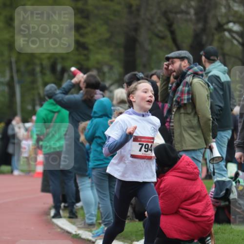 13.04.2025 - Hammer Lauf A. Gomolzig http://msf.ph/oto/7656071 13.04.2025 09:26:58 Ziel 794, 810 meine-sportfotos.de