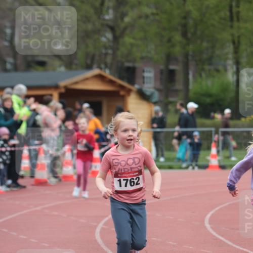 13.04.2025 - Hammer Lauf A. Gomolzig http://msf.ph/oto/7656102 13.04.2025 09:27:18 Ziel 957, 1187, 1299, 1762 meine-sportfotos.de