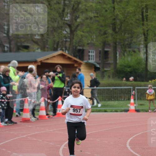 13.04.2025 - Hammer Lauf A. Gomolzig http://msf.ph/oto/7656110 13.04.2025 09:27:24 Ziel 957, 1299 meine-sportfotos.de