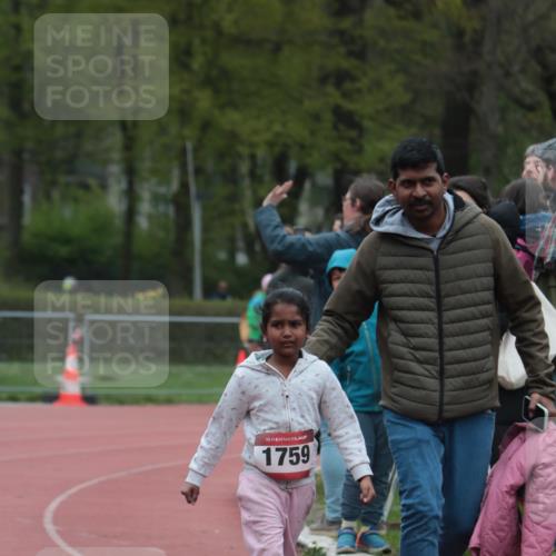 13.04.2025 - Hammer Lauf A. Gomolzig http://msf.ph/oto/7656131 13.04.2025 09:27:44 Ziel 1759 meine-sportfotos.de