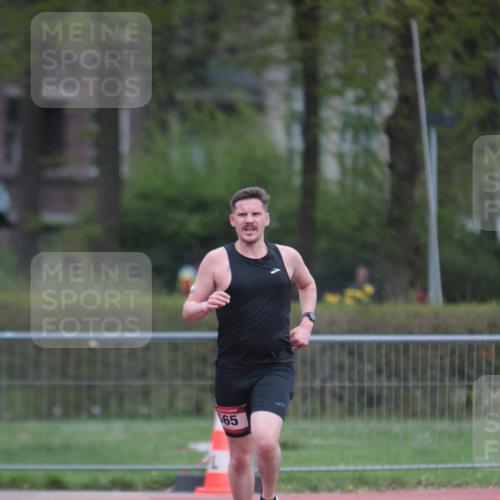 13.04.2025 - Hammer Lauf A. Gomolzig http://msf.ph/oto/7656319 13.04.2025 10:05:35 Ziel  meine-sportfotos.de