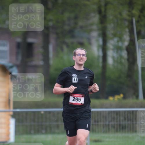 13.04.2025 - Hammer Lauf A. Gomolzig http://msf.ph/oto/7656363 13.04.2025 10:06:01 Ziel 295 meine-sportfotos.de
