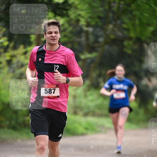 13.04.2025 - Hammer Lauf Dr. Thomas Lammeyer http://msf.ph/oto/7656402 13.04.2025 10:39:49 Laufen 12, 15, 587 meine-sportfotos.de