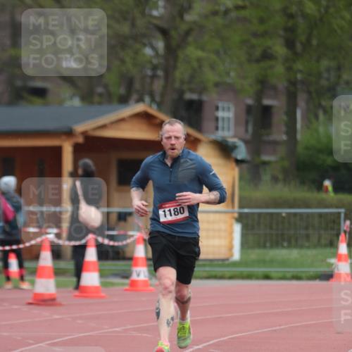 13.04.2025 - Hammer Lauf A. Gomolzig http://msf.ph/oto/7656453 13.04.2025 10:06:56 Ziel 1180, 1978 meine-sportfotos.de