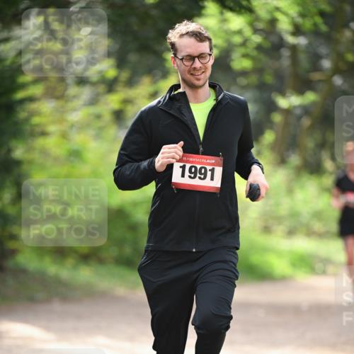 13.04.2025 - Hammer Lauf Dr. Thomas Lammeyer http://msf.ph/oto/7656521 13.04.2025 10:40:05 Laufen 15, 1991 meine-sportfotos.de