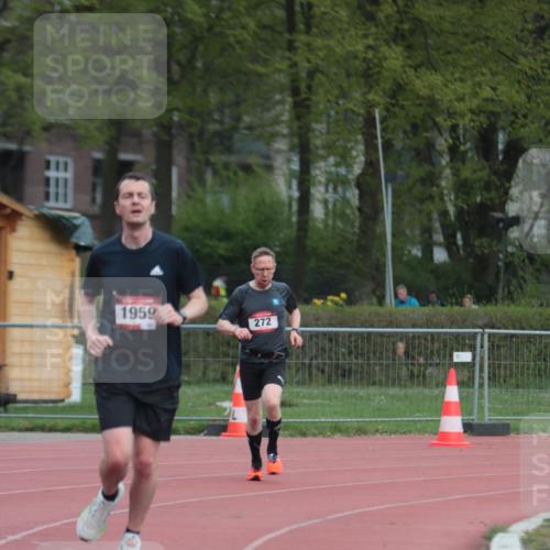 13.04.2025 - Hammer Lauf A. Gomolzig http://msf.ph/oto/7656569 13.04.2025 10:07:51 Ziel 272, 692, 1104, 1959 meine-sportfotos.de