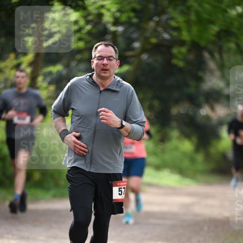 13.04.2025 - Hammer Lauf Dr. Thomas Lammeyer http://msf.ph/oto/7656619 13.04.2025 10:40:27 Laufen 15, 57 meine-sportfotos.de