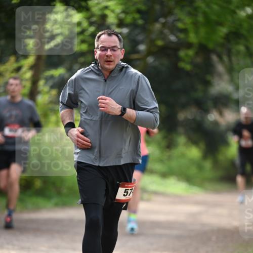 13.04.2025 - Hammer Lauf Dr. Thomas Lammeyer http://msf.ph/oto/7656620 13.04.2025 10:40:27 Laufen 15, 57 meine-sportfotos.de