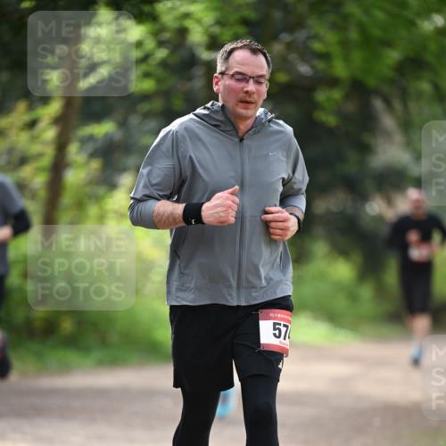 13.04.2025 - Hammer Lauf Dr. Thomas Lammeyer http://msf.ph/oto/7656625 13.04.2025 10:40:27 Laufen 15, 57 meine-sportfotos.de