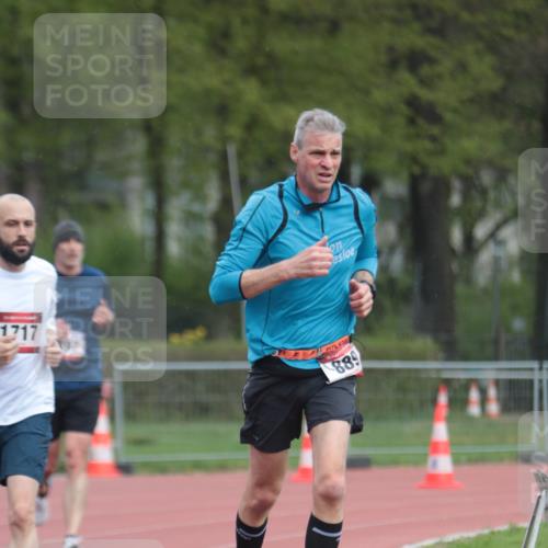 13.04.2025 - Hammer Lauf A. Gomolzig http://msf.ph/oto/7656636 13.04.2025 10:08:13 Ziel 390, 889, 1717, 1797 meine-sportfotos.de