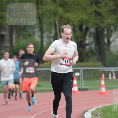 13.04.2025 - Hammer Lauf A. Gomolzig http://msf.ph/oto/7656662 13.04.2025 10:08:25 Ziel 132, 239, 766, 1119, 1349, 1763, 1987 meine-sportfotos.de