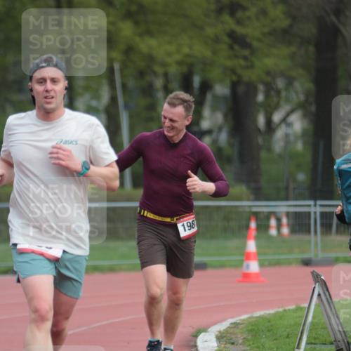 13.04.2025 - Hammer Lauf A. Gomolzig http://msf.ph/oto/7656677 13.04.2025 10:08:30 Ziel 239, 744, 766, 1763, 1987 meine-sportfotos.de