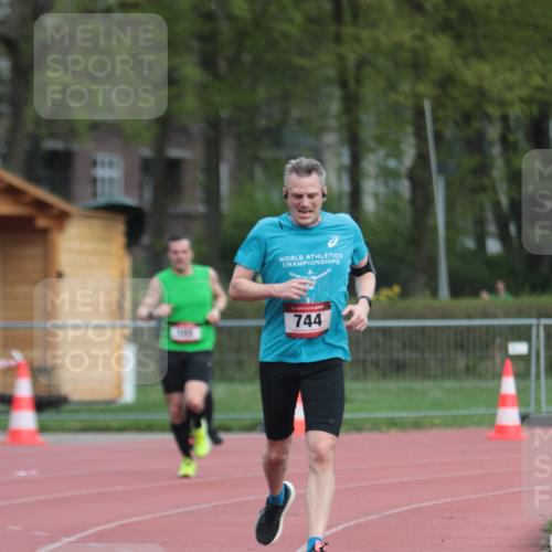13.04.2025 - Hammer Lauf A. Gomolzig http://msf.ph/oto/7656695 13.04.2025 10:08:36 Ziel 105, 649, 744 meine-sportfotos.de