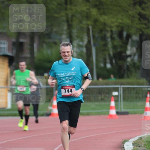 13.04.2025 - Hammer Lauf A. Gomolzig http://msf.ph/oto/7656697 13.04.2025 10:08:36 Ziel 105, 649, 744 meine-sportfotos.de