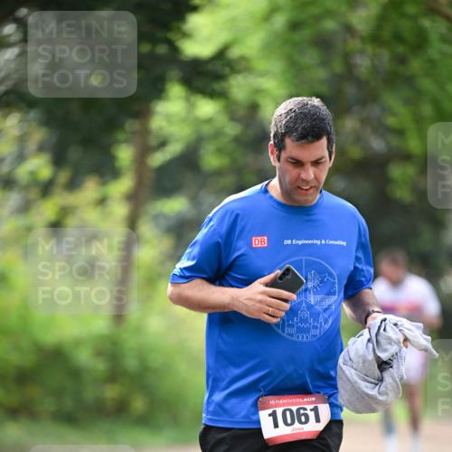 13.04.2025 - Hammer Lauf Dr. Thomas Lammeyer http://msf.ph/oto/7656731 13.04.2025 10:40:45 Laufen 15, 1061 meine-sportfotos.de