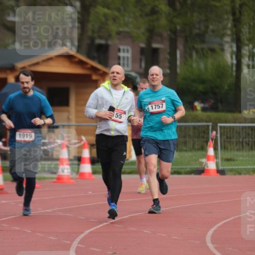 13.04.2025 - Hammer Lauf A. Gomolzig http://msf.ph/oto/7656774 13.04.2025 10:09:11 Ziel 155, 158, 1757, 1919 meine-sportfotos.de