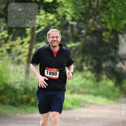13.04.2025 - Hammer Lauf Dr. Thomas Lammeyer http://msf.ph/oto/7656904 13.04.2025 10:41:11 Laufen 15, 1990 meine-sportfotos.de
