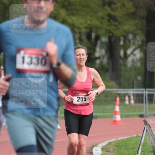 13.04.2025 - Hammer Lauf A. Gomolzig http://msf.ph/oto/7656919 13.04.2025 10:10:20 Ziel 255, 620, 1110, 1148, 1229, 1330, 1714, 1715, 1716, 1743, 1902, 1949 meine-sportfotos.de
