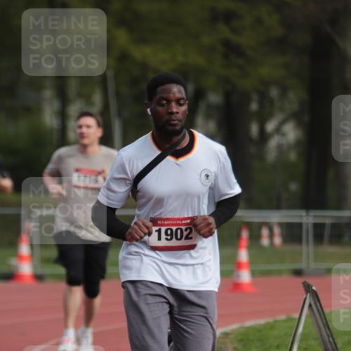 13.04.2025 - Hammer Lauf A. Gomolzig http://msf.ph/oto/7656938 13.04.2025 10:10:24 Ziel 330, 1110, 1148, 1229, 1714, 1715, 1716, 1743, 1902, 1949 meine-sportfotos.de