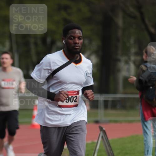 13.04.2025 - Hammer Lauf A. Gomolzig http://msf.ph/oto/7656940 13.04.2025 10:10:24 Ziel 330, 1110, 1148, 1229, 1714, 1715, 1716, 1743, 1902, 1949 meine-sportfotos.de