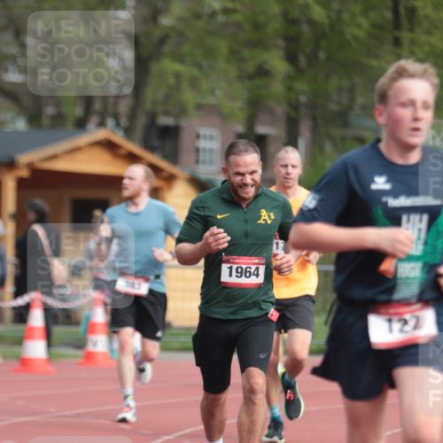 13.04.2025 - Hammer Lauf A. Gomolzig http://msf.ph/oto/7656979 13.04.2025 10:10:36 Ziel 122, 383, 765, 1728, 1907, 1964 meine-sportfotos.de