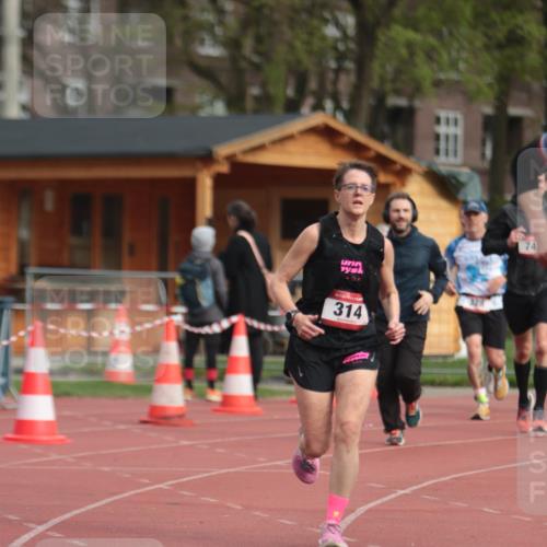 13.04.2025 - Hammer Lauf A. Gomolzig http://msf.ph/oto/7657043 13.04.2025 10:10:51 Ziel 197, 314, 328, 624, 655, 742, 1039, 1143, 1182, 1944 meine-sportfotos.de