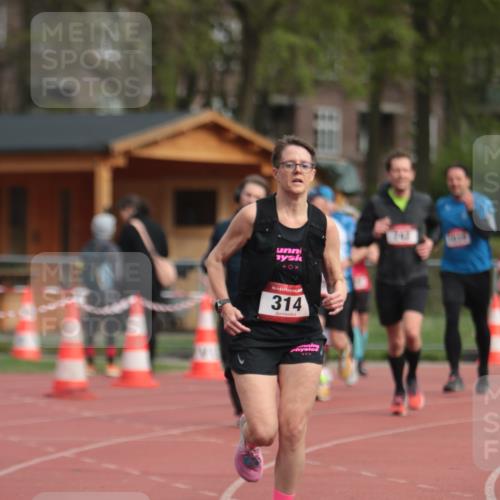 13.04.2025 - Hammer Lauf A. Gomolzig http://msf.ph/oto/7657047 13.04.2025 10:10:52 Ziel 197, 314, 328, 624, 655, 742, 1039, 1143, 1182, 1944 meine-sportfotos.de