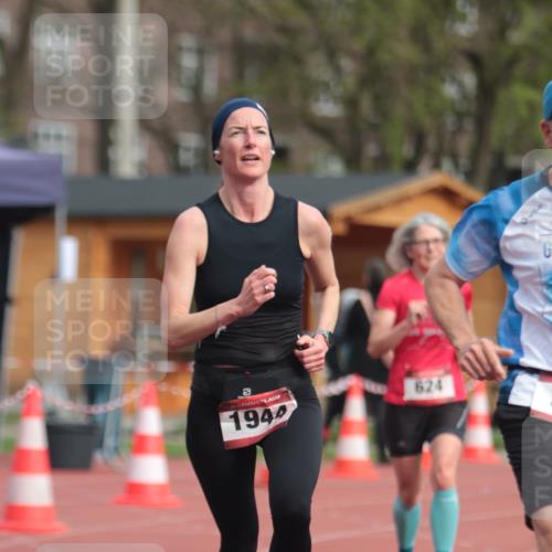 13.04.2025 - Hammer Lauf A. Gomolzig http://msf.ph/oto/7657074 13.04.2025 10:10:58 Ziel 197, 328, 624, 718, 1039, 1944, 1961 meine-sportfotos.de