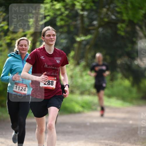 13.04.2025 - Hammer Lauf Dr. Thomas Lammeyer http://msf.ph/oto/7657100 13.04.2025 10:41:46 Laufen 1124, 30, 88 meine-sportfotos.de