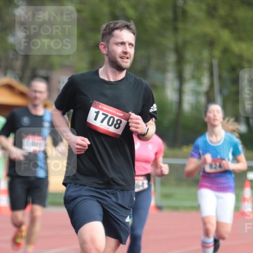 13.04.2025 - Hammer Lauf A. Gomolzig http://msf.ph/oto/7657140 13.04.2025 10:11:17 Ziel 430, 824, 936, 953, 1708, 1801, 1849, 1864 meine-sportfotos.de