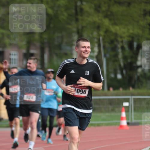 13.04.2025 - Hammer Lauf A. Gomolzig http://msf.ph/oto/7657210 13.04.2025 10:11:47 Ziel 131, 162, 286, 520, 1096, 1795, 1841 meine-sportfotos.de