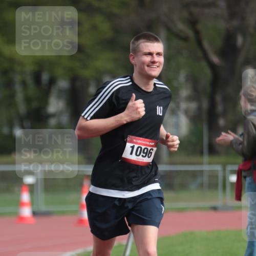 13.04.2025 - Hammer Lauf A. Gomolzig http://msf.ph/oto/7657214 13.04.2025 10:11:48 Ziel 131, 162, 286, 520, 1096, 1795, 1841 meine-sportfotos.de