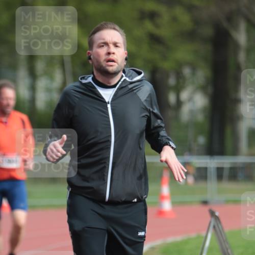 13.04.2025 - Hammer Lauf A. Gomolzig http://msf.ph/oto/7657256 13.04.2025 10:12:08 Ziel 207, 904, 1059, 1060, 1099, 1904 meine-sportfotos.de