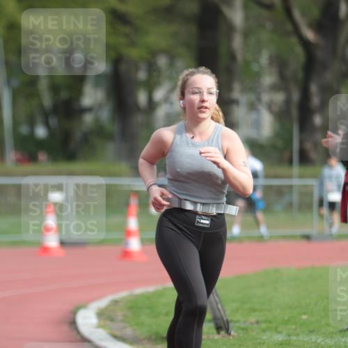 13.04.2025 - Hammer Lauf A. Gomolzig http://msf.ph/oto/7657279 13.04.2025 10:12:12 Ziel 150, 904, 1059, 1060, 1099 meine-sportfotos.de