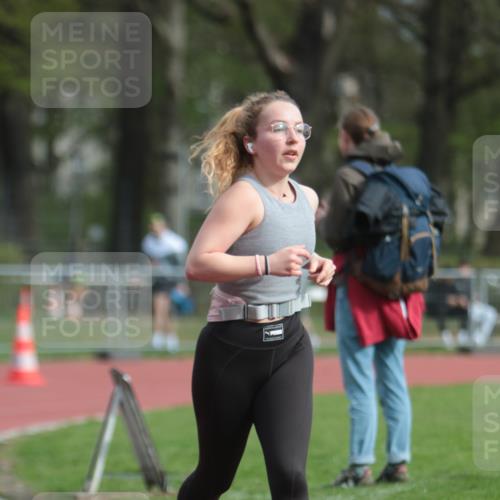 13.04.2025 - Hammer Lauf A. Gomolzig http://msf.ph/oto/7657282 13.04.2025 10:12:13 Ziel 150, 904, 1059, 1060, 1099 meine-sportfotos.de